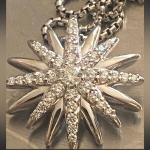 David Yurman Elegant Diamond Starburst Pendant Necklace 18 to 19” chain